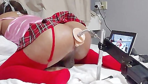 Young amateur teen with a very small tits and a big ass