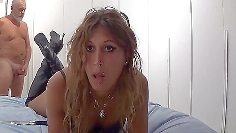 Blonde tranny with a big ass gets a dick in her pussy