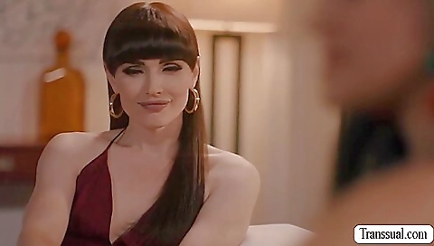 Big cock brunette babe gets her pussy pounded deep throated