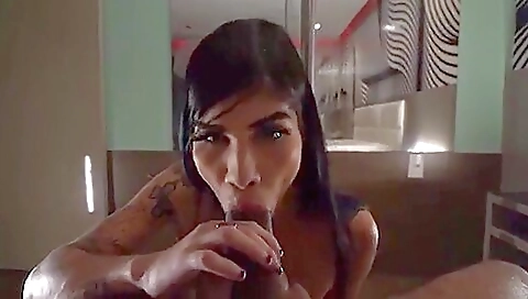 Amateur brunette in amateur porn with deepthroat and anal