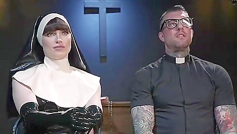 A mature brunette with a small tits gets her pussy whipped